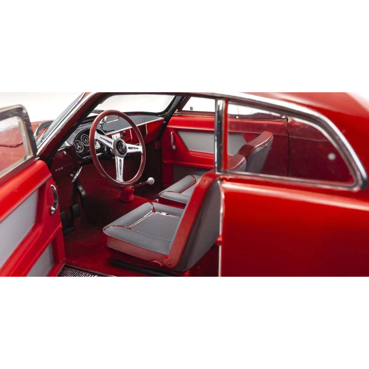 Image of 1/18 Scale Alfa Romeo Giulietta SV Mille Miglia 1956