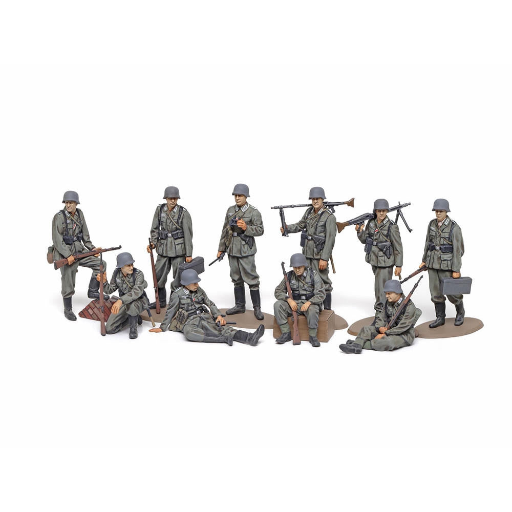 1/48 WWII Wehrmacht Infantry Set, Plastic Model Kit