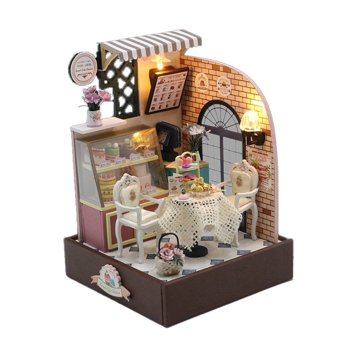 Image of Sweet Cake Station with dust cover