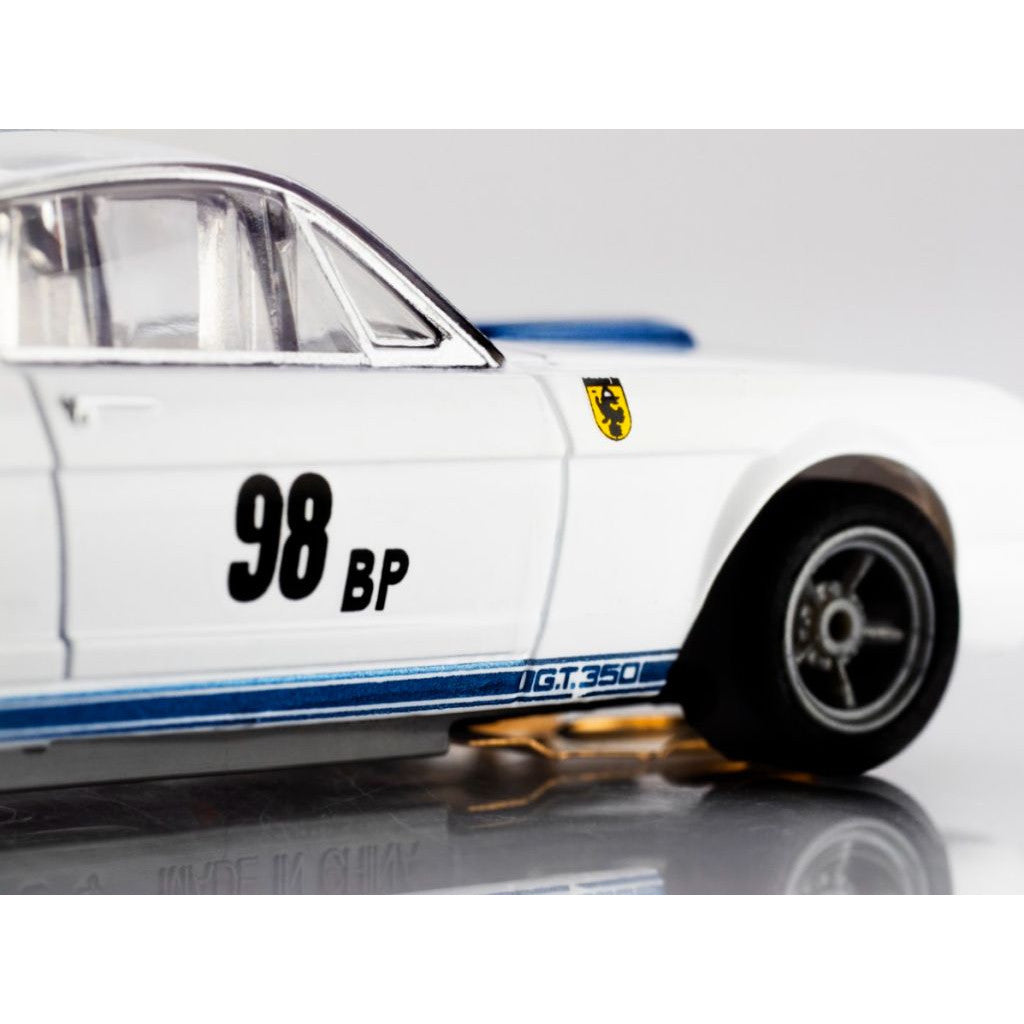 Image of Mustang GT350R - 1965 White/Blue Miles