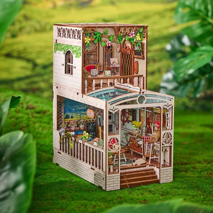 Image of Happy Moments Book Nook