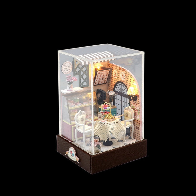 Image of Sweet Cake Station with dust cover