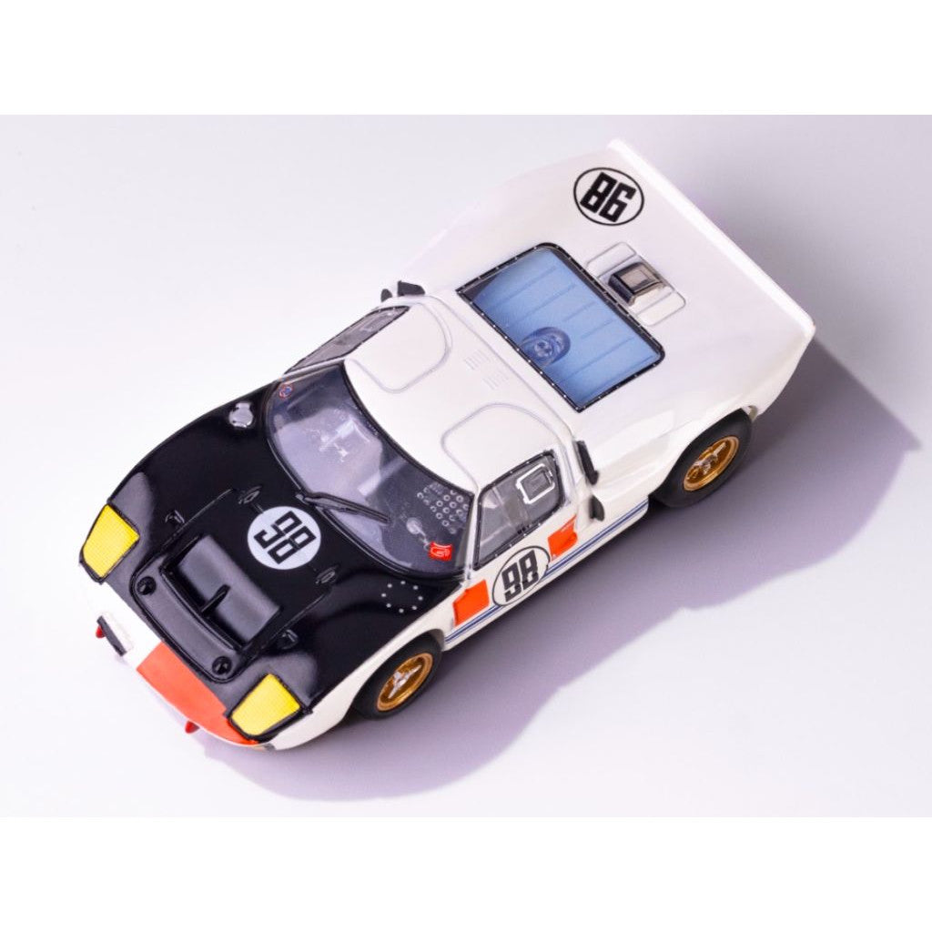 Image of Ford GT40 MkIIB #98 Daytona