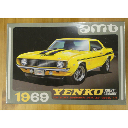 Image of AMT 1/25 1969 Yenko Chevy Camaro Plastic Model Kit AMT1093