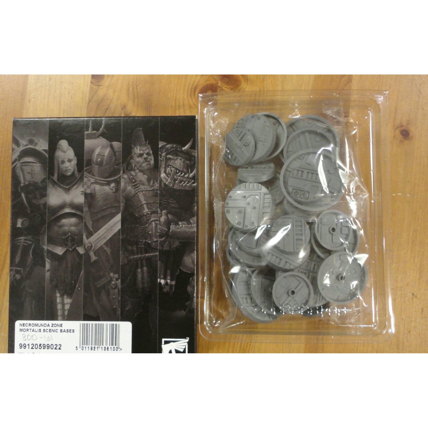 Image of Necromunda Zone Mortalis Scenic Bases (25//32/40mm) GAW300-61