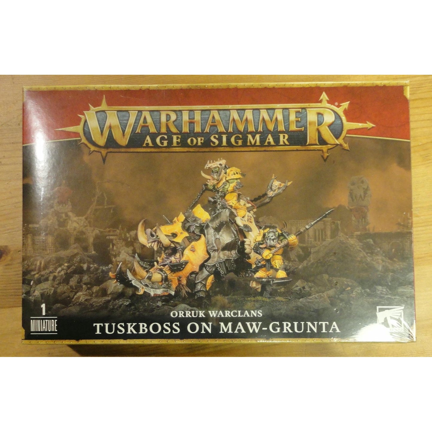 Image of Warhammer Age of Sigmar Orruk Warclans tuskboss on Maw-Grunta GAW89-81