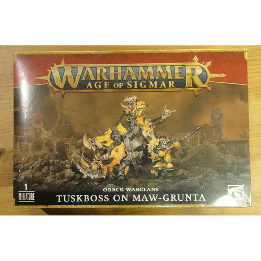 Image of Warhammer Age of Sigmar Orruk Warclans tuskboss on Maw-Grunta GAW89-81