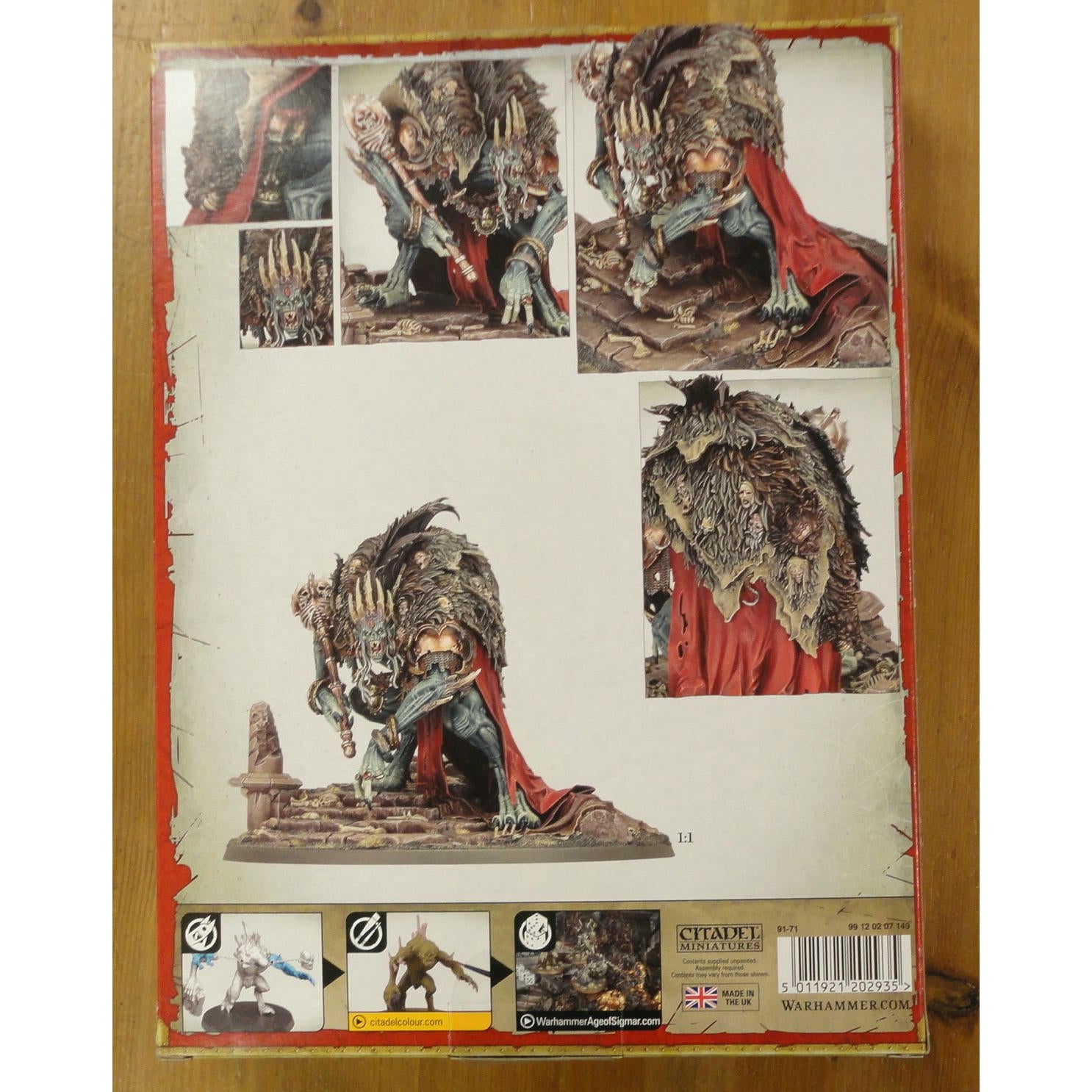 Image of Warhammer Age of Sigmar Flesheater Courts Ushoran Mortarch of Delusion GAW91-71