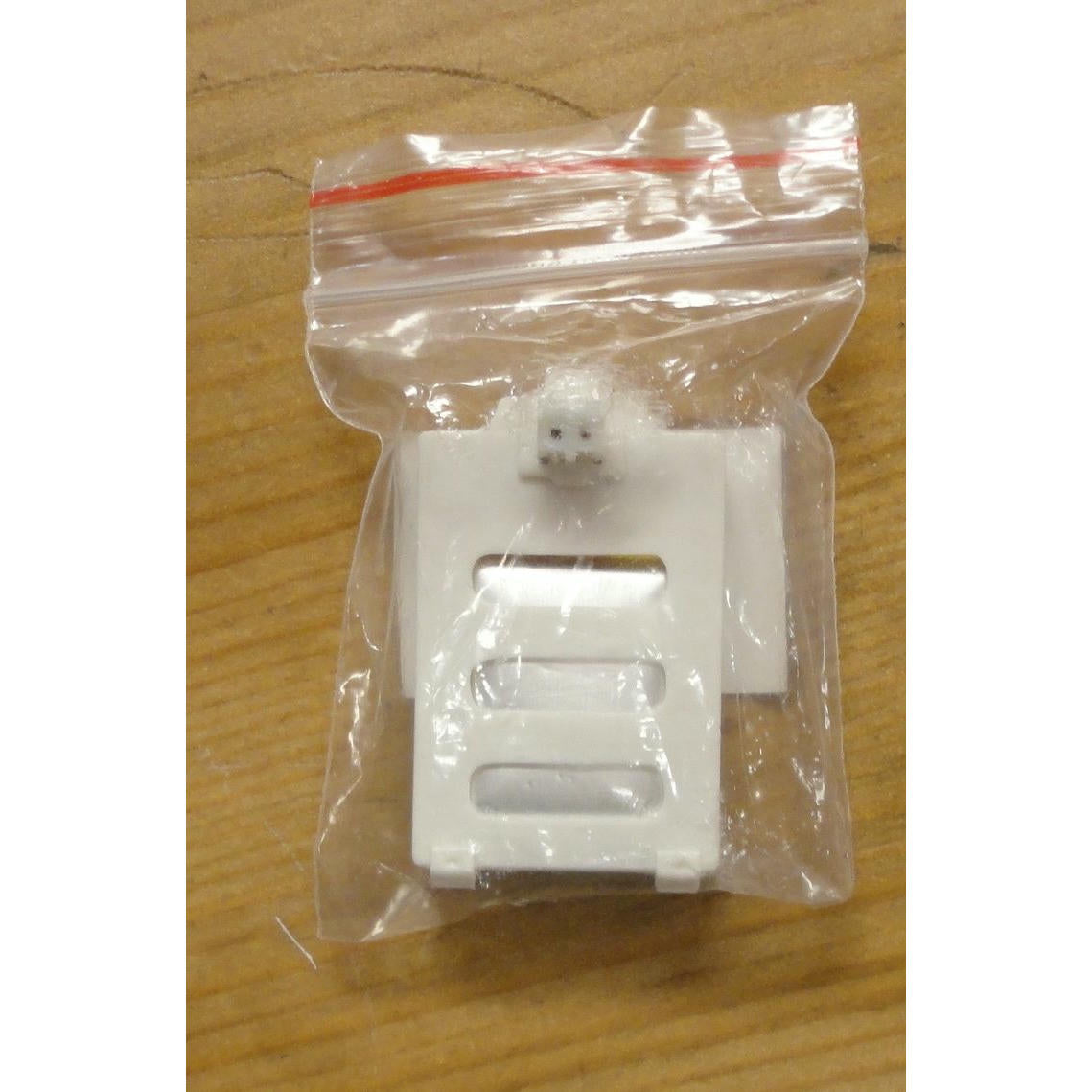 Image of RC Fun Battle Drone In-Flight Drone Battle White 220mah 3.7v LiPo Battery P1000