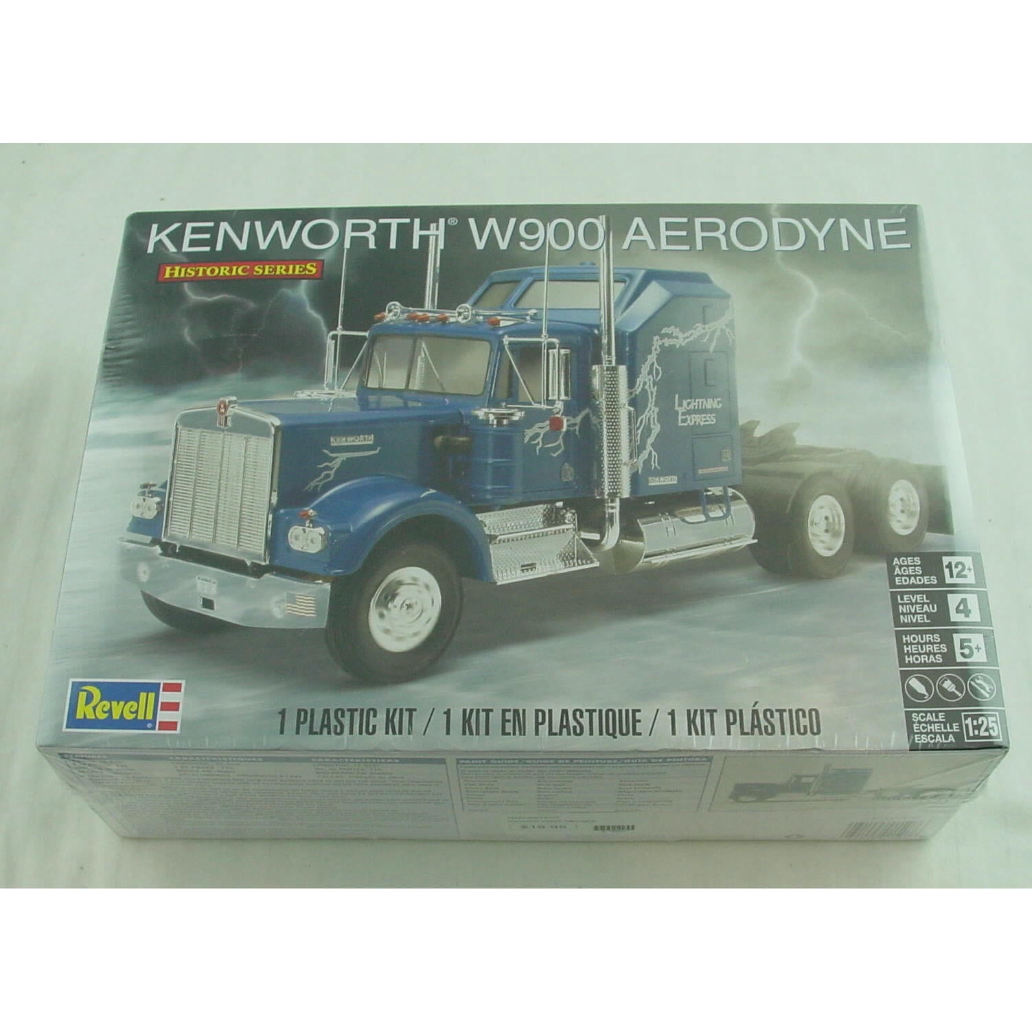 Image of Revell 1/25th Scale Kenworth W900 Aerodyne Semi-Truck Plastic Model Kit 851507