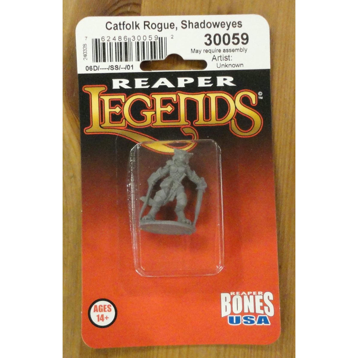 Image of Reaper Legends HShadoweyes, Catfolk Rogue Miniature RPR30059