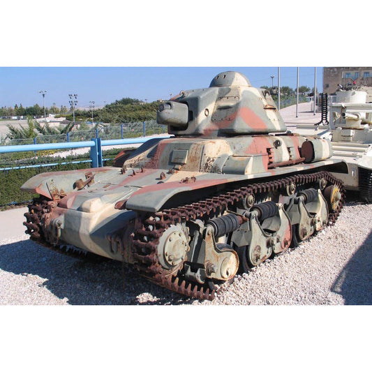 Image of 1/35 French Light Tank R35 Plastic Model Kit