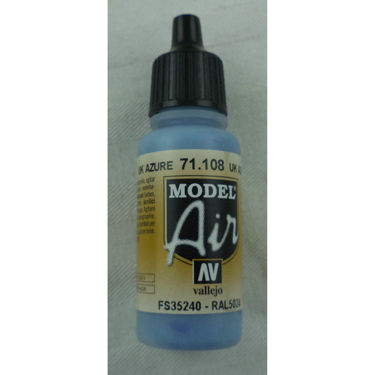 Image of Vallejo Azure Model Air Acrylic Model/Miniatures Paint 17ml VAL71108