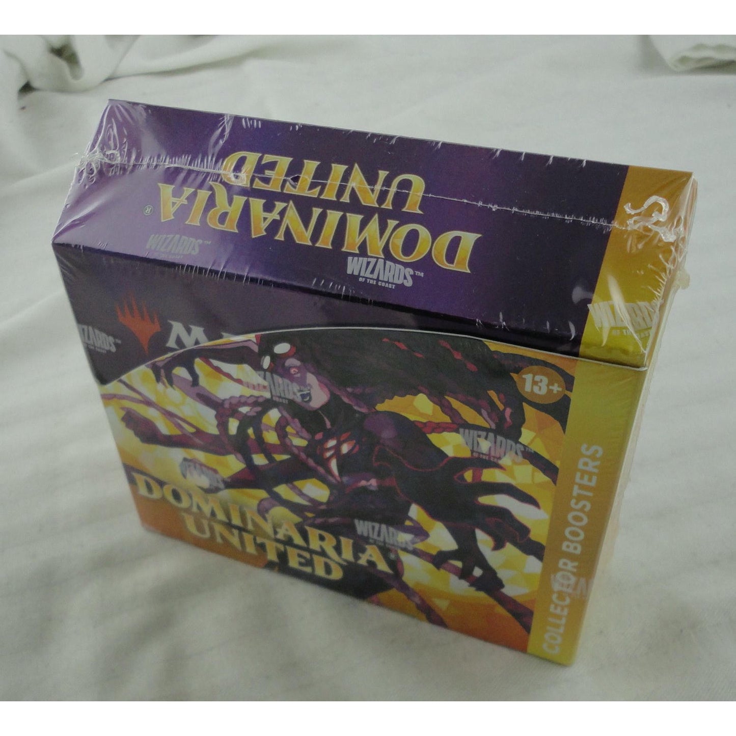 Image of Magic The Gathering Dominaria United Collector's Booster Display Box