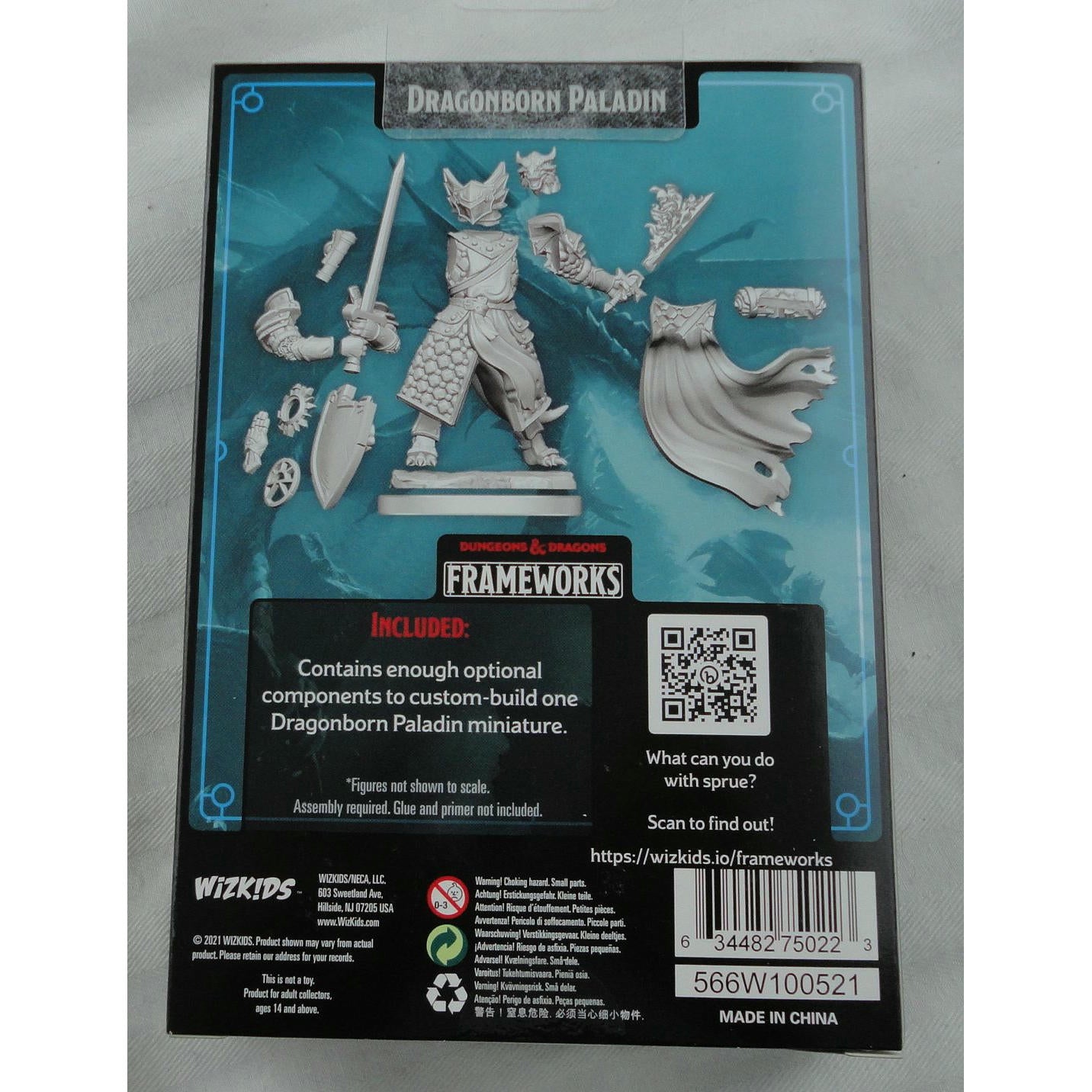 Image of Dungeons & Dragons Frameworks Male Dragonborn Paladin Miniature Wizkids 75022