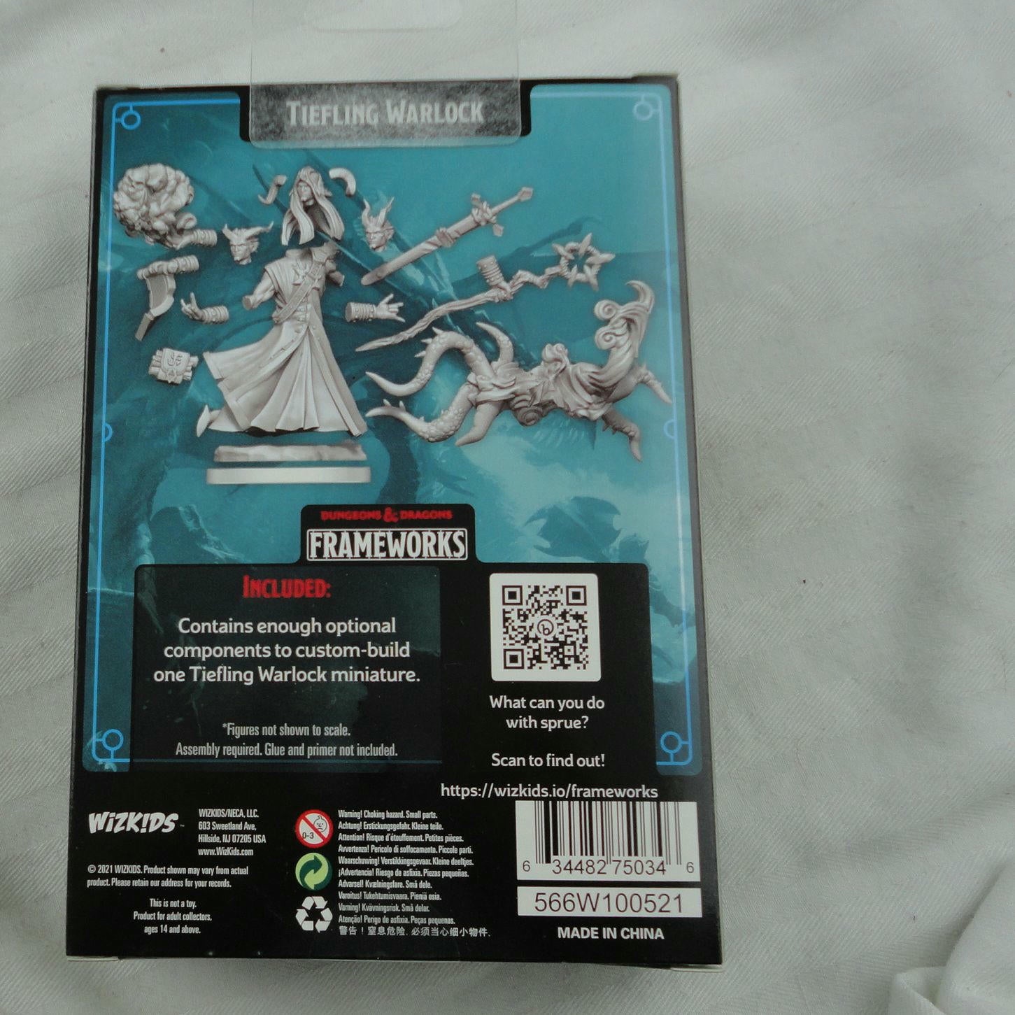 Image of Dungeons & Dragons Frameworks Male Tiefling Warlock Miniature Wizkids 75034