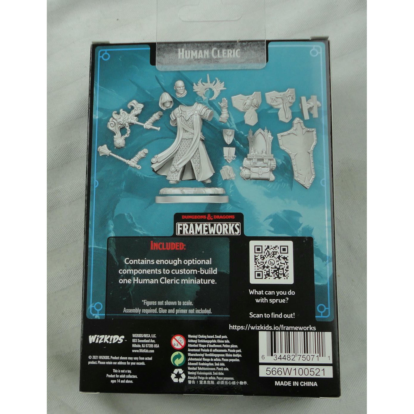 Image of Dungeons & Dragons Frameworks Male Human Cleric Miniature Wizkids 75071