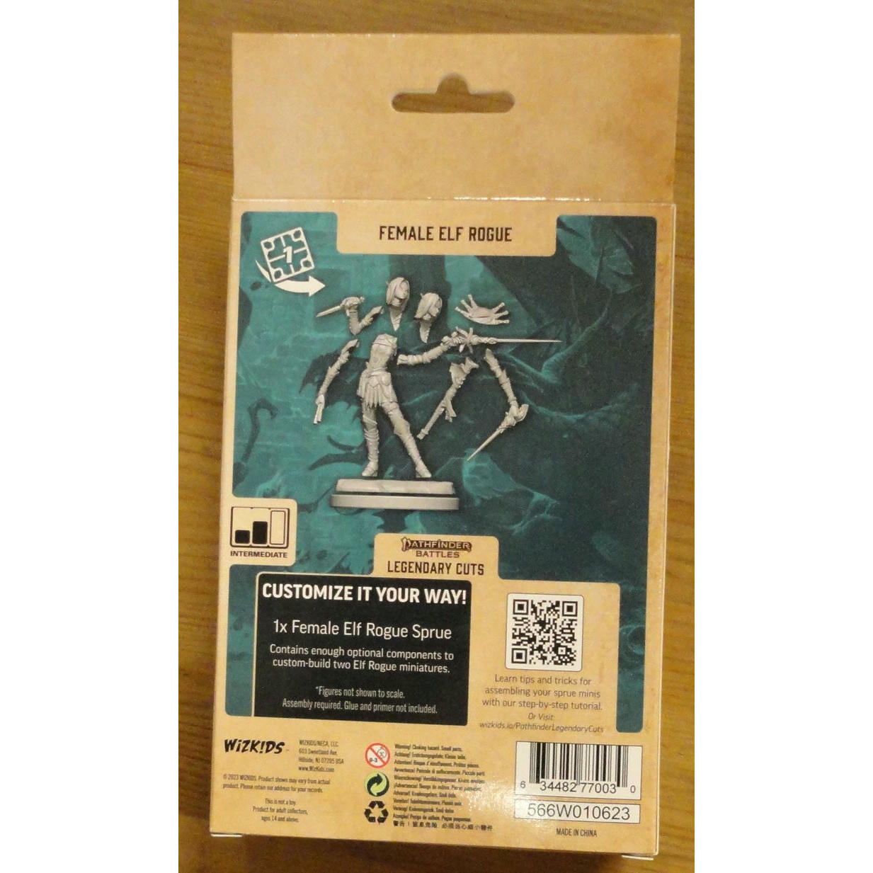 Image of Pathfinder Battles Legendary Cuts Female Elf Rogue Miniatures Set (2 minis) 