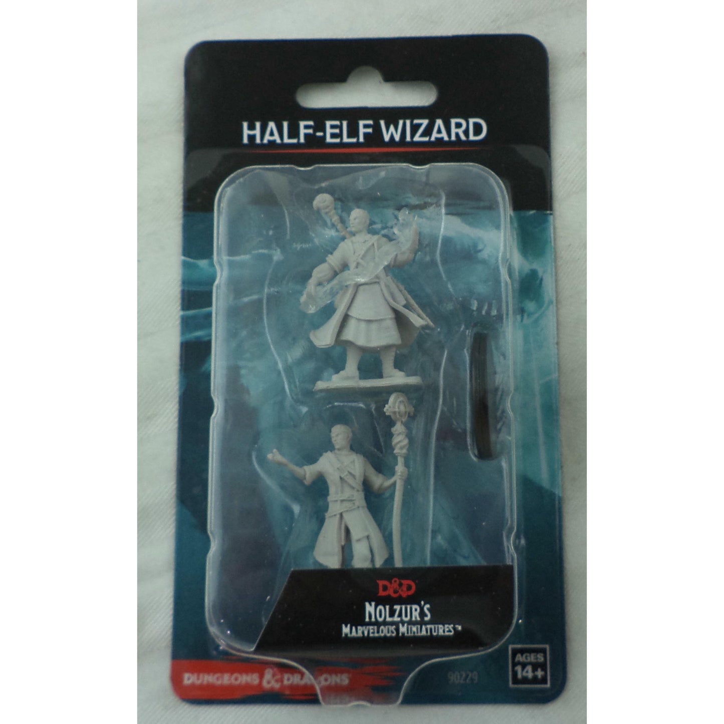 Image of Pathfinder Battles Deep Cuts Fantasy Miniatures: Male Half-Elf Wizard WZK90229