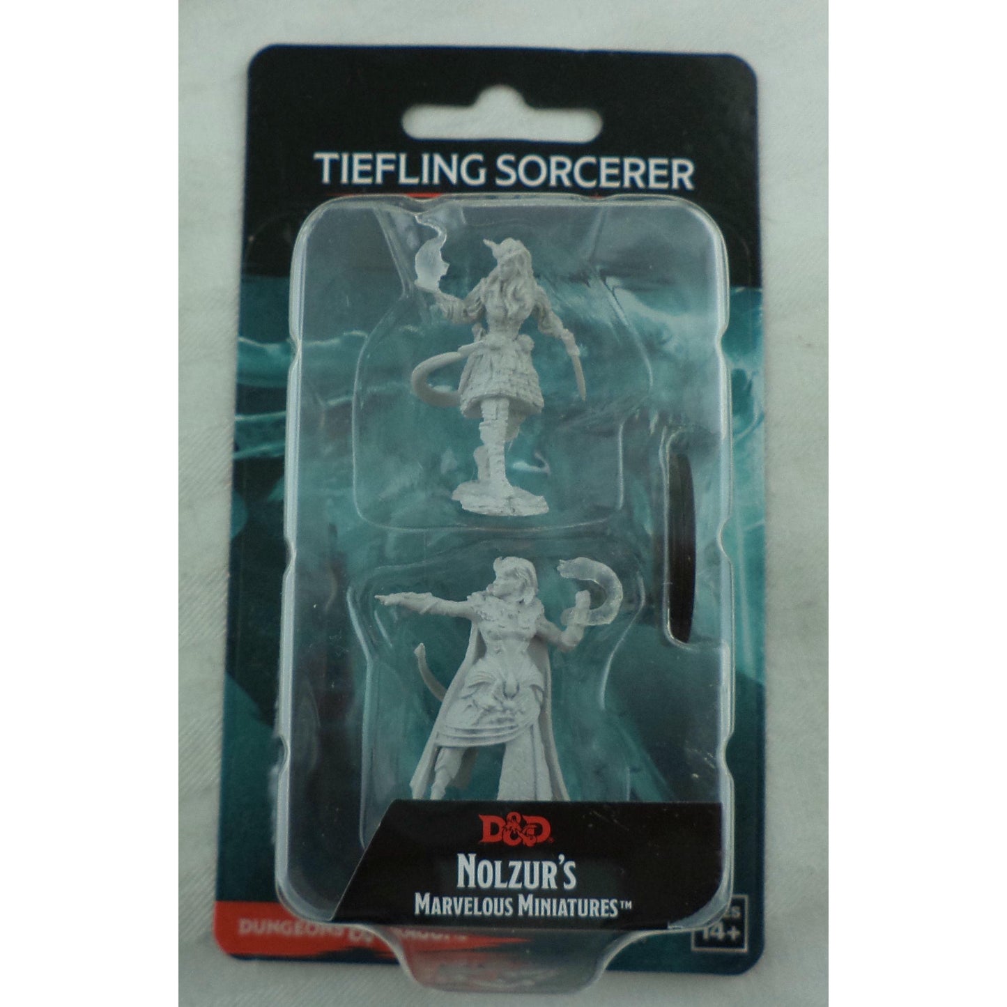 Image of Dungeons & Dragon D&D Nolzur's Marvelous Miniatures Female Tiefling Sorcerer W15