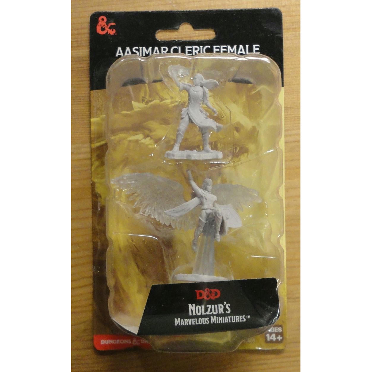 Image of Dungeons & Dragon D&D Nolzur's Miniatures Aasimar Cleric Female (2pcs) WZK90409