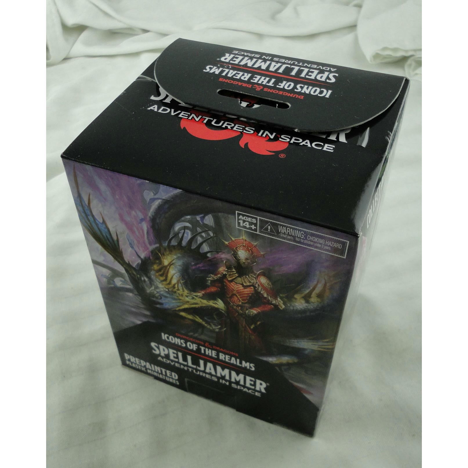 Image of D&D Icons of the Realms Spelljammer Aventures in Space Miniatures Booster Box